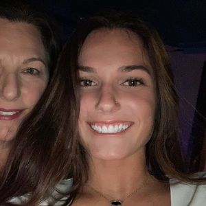 Meet your Posher, Dana